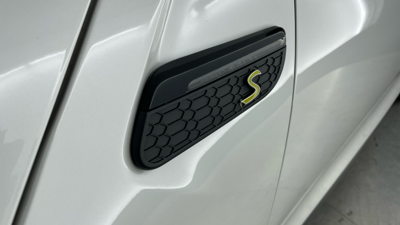 MINI Hatchback 135kW Cooper S Level 2 33kWh 3dr Auto Electric Hatchback